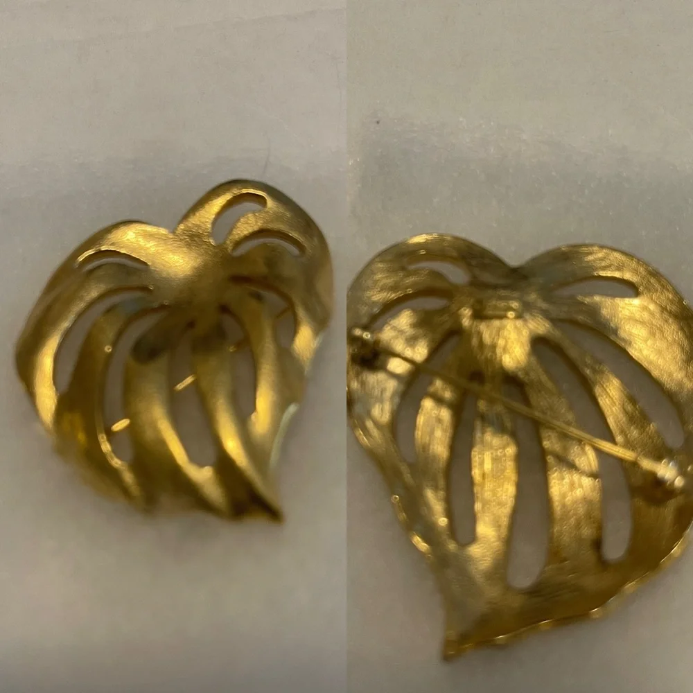 Vintage Trifari‎ Goldstone Leaf Broach